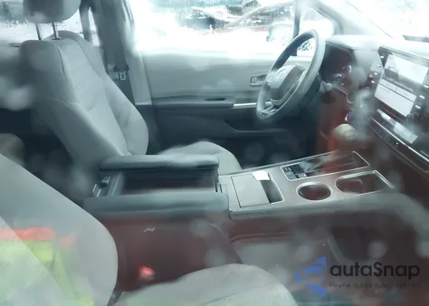 2021 Toyota Sienna Le from USA, damaged, VIN 5TDKSKFC4MS028094